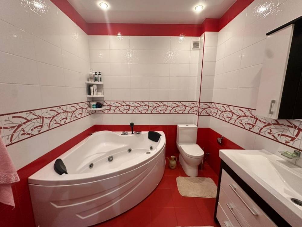 13489515-1643-4c63-807e-b3174318eeae