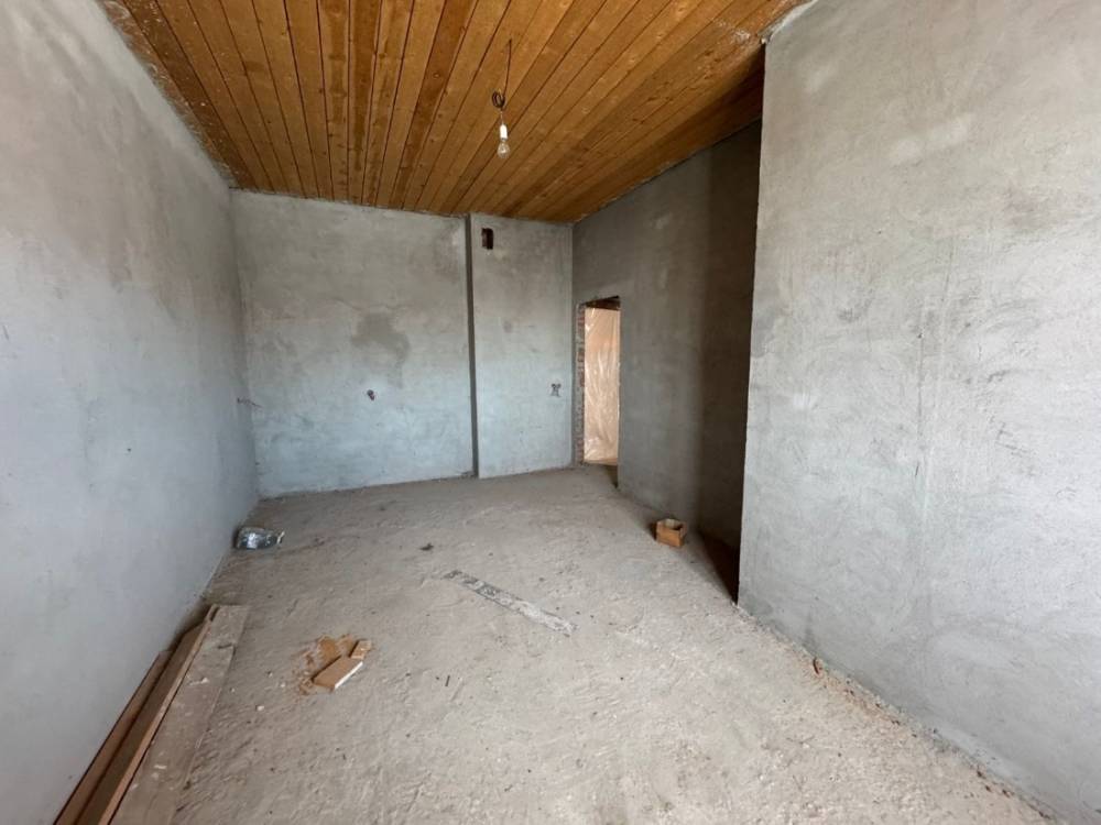 005b4eec-bad0-4d04-8b66-bc3a20777212