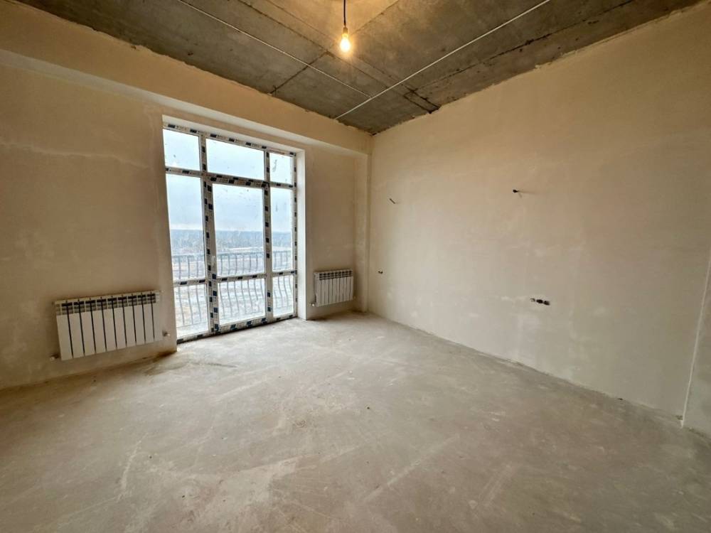 e8287633-c052-438a-8c5c-57f04190cce4